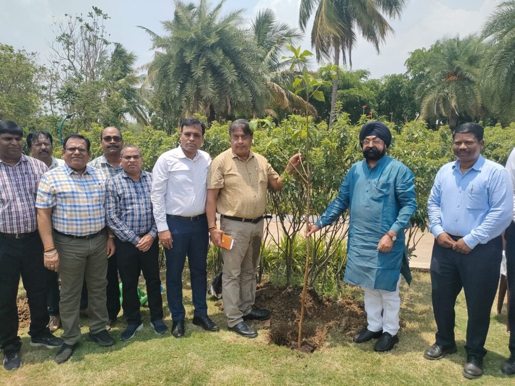 छत्तीसगढ़ को हरित और प्रदूषण मुक्त बनाने में क्रेडा की अग्रणी भूमिका,माननीय अध्यक्ष और क्रेडा अधिकारियों ने लिया महासंकल्प.
