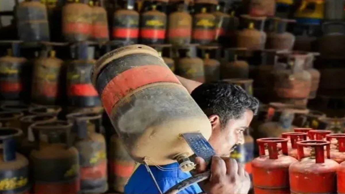 New rate implemented: Commercial LPG gas cylinder prices hiked significantly