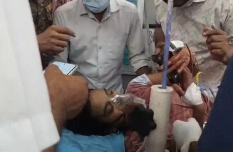 CG: सूरजपुर में प्रेम प्रसंग का खूनी अंत- पार्क में युवती के गले में चाकू घोंपकर हत्या, मरने से पहले लिखा हत्यारे प्रेमी का नाम
